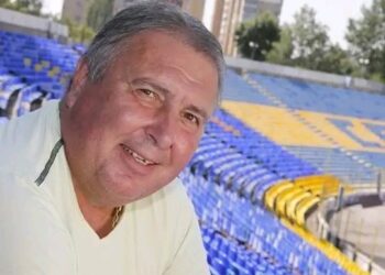 Хммм, честно казано, би било добре за по-младите вратари да му подражават, казват от ръководството на “Левски”, докато се подготвят за… повече подробности по-долу.