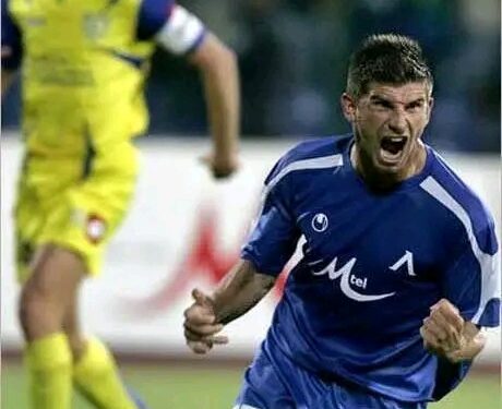 🎉 Легендарният Седрик Бардон празнува 49! Героят на Левски с головете срещу Оксер и Киево си припомня славните дни — фенове заливат мрежата с поздрави! 🔵🔥