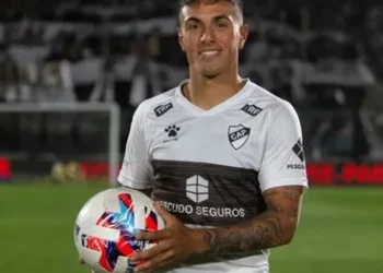 Трансферен Земетръс в България: ЦСКА София привлече бившия вратар на Лудогорец в зашеметяващ ход!