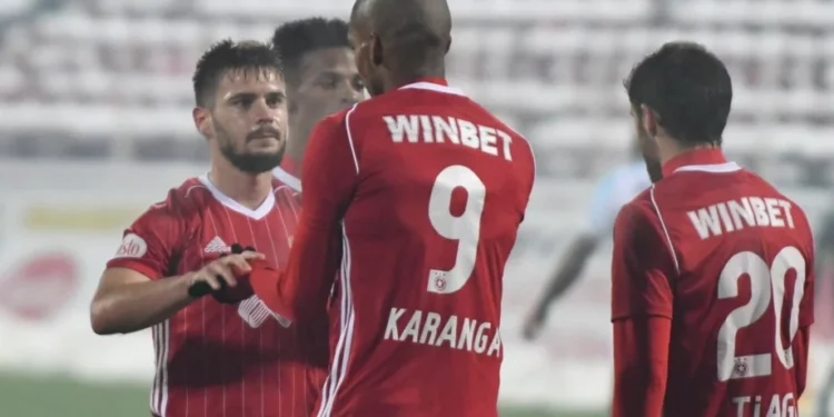 ДОКЛАД: Дефанзивният халф с 129 мача за ЦСКА се завърна в Първа лига!