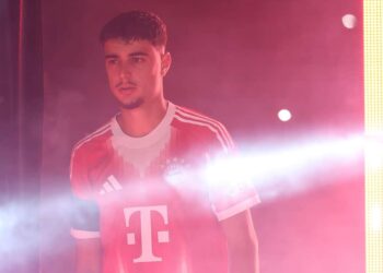 ЕКСКЛУЗИВНО ОТ СОФИЯ 🔴⚪️: Христо Стоичков с важна новина за трансфер на халф в ЦСКА София