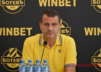 🔥 ШОКИРАЩ ОБРАТ: Банковите сметки на Ботев (Пловдив) БЛОКИРАНИ — Илиян Филипов разкрива зашеметяващата причина!