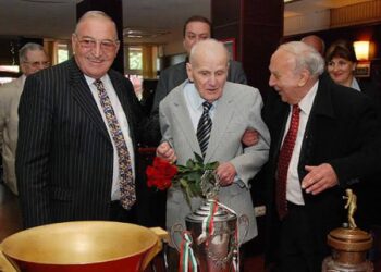 Сбогом на Легендата: Ботев и българският футбол тъгуват за иконичния играч и треньор Стефан Божков