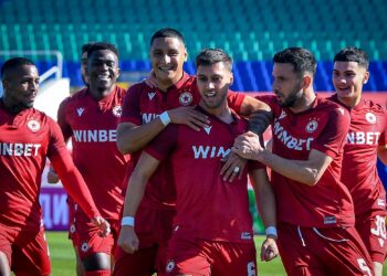 ШОК, РАЗДРАЗИРАТЕЛЕН В ЦСКА! “Треньорът и още петима от клуба САНКЦИОНИРАНИ – скандалът разтърси България!”