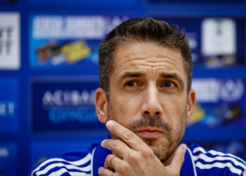 ШОКИРАЩА СЪРЦЕРОРАЗБИРАЩА НОВИНА!!! Старши треньорът на Левски София се разплака