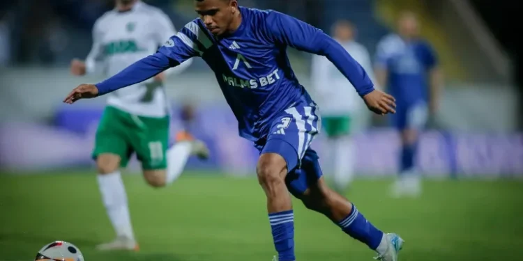 Майкон: Левски има силата да свали Лудогорец от върха