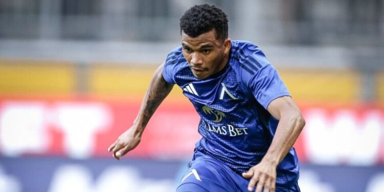 Бразилските гиганти следят защитника на Левски