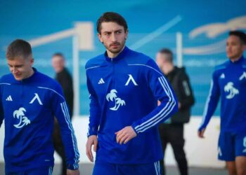 Левски чака решение до Коледа от основните си защитници