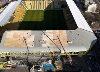 Невероятният Скандал Служители на Пловдив Обвинени в Злоупотреба с Милиони за Проекта на Стадиона