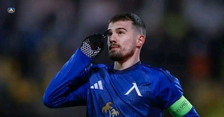 Левски и Марин Петков са на път да се разделят през зимата. По препоръка на Хулио Веласкес, Левски се опитва да се раздели с Карлос Охене. Подробности – 👇