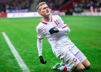 СЛУХ🚨 ЦСКА София предлагат на 27-годишния Карол Швидерски изход от Панатинайкос с 6-месечен наем, включващ опция за откупуване в края на сезона