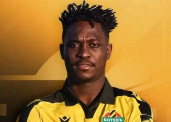 Ботев Пловдив представи 19-годишен нигериец, феновете бесни: „Луди ли сте? Бил е на толкова отдавна!“ Подробности по-долу ⬇️….