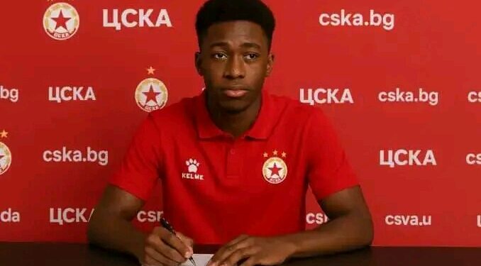 Българският гранд ЦСКА София подсили състава си с привличането на обещаващия френски футболист Оливие Луи от РК Ланс.