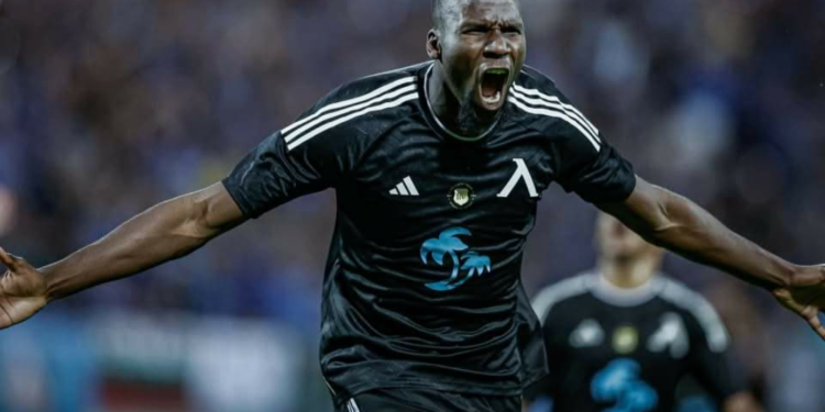 Оферта от 1,5 милиона евро е отхвърлена! Левски запазва голмайстора си Мустафа Сангаре поне до зимата….