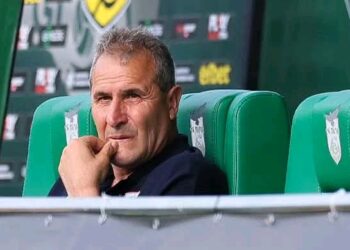 Официално: Героят е новият треньор на Ботев Plovdiv, “канарчетата” казаха защо ще дойде едва след месец (подробности в линка) 👇👇👇