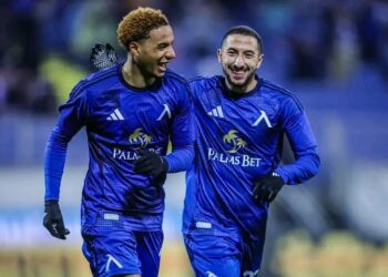 СКАНДАЛНА ДИЛЕМА В ЛЕВСКИ! 🔵⚪️ Всички гледат Око-Флекс, но един от героите на есента е пред изхвърляне! 😱 Макун „взриви“ Герена, но на каква цена? Станислав Генчев е притиснат до стената ще жертва ли лидера на тима заради новата звезда? 🤯⚽️ Планът „Б“ на „сините“ ще ви шокира! 👇 👉 ВИЖТЕ КОЙ ОТИВА НА ПЕЙКАТА ТУК: