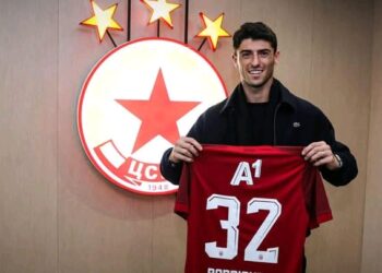 🚨 ШОК В БЪЛГАРСКИЯ ФУТБОЛ! ТОВА ВЕЧЕ НЕ Е СЪЩАТА “А” ГРУПА! 🟡⚫Светът затаи дъх, а СУПЕР ТРАНСФЕРЪТ на Ботев взриви всички прогнози! 💣 Кой би повярвал, че капитан от английската Висша лига ще замени “Олд Трафорд” с “жълтите”? 🏟️✨ Това не е просто нов играч – това е началото на НОВА ЕРА! 👑 Как БОТЕВ успя да направи невъзможното и защо цяла Европа сега гледа към Plovdiv 🌍✈️ ⚠️ ВИЖТЕ ПЪЛНИТЕ ПОДРОБНОСТИ ЗА СДЕЛКАТА, КОЯТО ПРОМЕНИ ИСТОРИЯТА: 👇👇👇