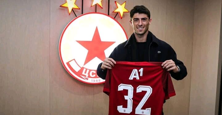 🚨 ШОК В БЪЛГАРСКИЯ ФУТБОЛ! ТОВА ВЕЧЕ НЕ Е СЪЩАТА “А” ГРУПА! 🟡⚫Светът затаи дъх, а СУПЕР ТРАНСФЕРЪТ на Ботев взриви всички прогнози! 💣 Кой би повярвал, че капитан от английската Висша лига ще замени “Олд Трафорд” с “жълтите”? 🏟️✨ Това не е просто нов играч – това е началото на НОВА ЕРА! 👑 Как БОТЕВ успя да направи невъзможното и защо цяла Европа сега гледа към Plovdiv 🌍✈️ ⚠️ ВИЖТЕ ПЪЛНИТЕ ПОДРОБНОСТИ ЗА СДЕЛКАТА, КОЯТО ПРОМЕНИ ИСТОРИЯТА: 👇👇👇