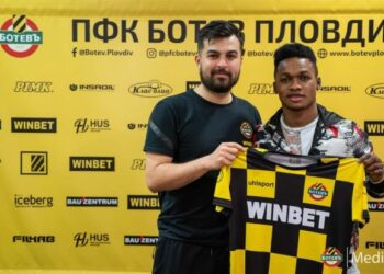 БОТЕВ ПЛОВДИВ ЩЕ ОБЯВИ ИСТОРИЧЕСКИ ТРАНСФЕР В РАМКИТЕ НА ЧАСОВЕ, ТАКЪВ ФУТБОЛИСТ НИКОГА НЕ Е ИДВАЛ В ХЪЛМОВЕТЕ