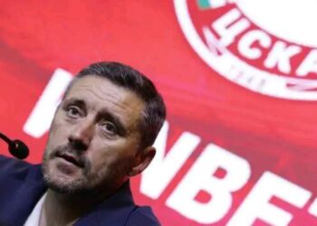 🚨ОФИЦИАЛНО: Душан Керкез е твърд по отношение на трансфера на Ивелин Попов. В първия пълен трансферен прозорец за Керкез като мениджър, ЦСКА София се готви за ключово лято!