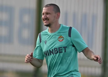 🚨 𝐎𝐅𝐅𝐈𝐂𝐈𝐀𝐋: Тодор Неделев ще отсъства до края на 2026 г., до максимум 10 МЕСЕЦА, потвърждават от Ботев Пл. 🤕‼️ Той е с натрупана предна кръстна връзка.