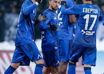 🚨 ТРАНСФЕРНА БОМБА НА „ГЕРЕНА“! 🚨 Левски удари трансферния пазар и привлече истинска голова машина! 💙⚽ Хърватският нападател Марко Дуганджич вече е част от „сините“, а феновете вече мечтаят за голове, победи и незабравими вечери на стадион „Георги Аспарухов“. Но дали именно той е нападателят, който ще върне Левски на върха? 👀🔥 👉 Прочети цялата история и виж защо този трансфер разтърси българския футбол!