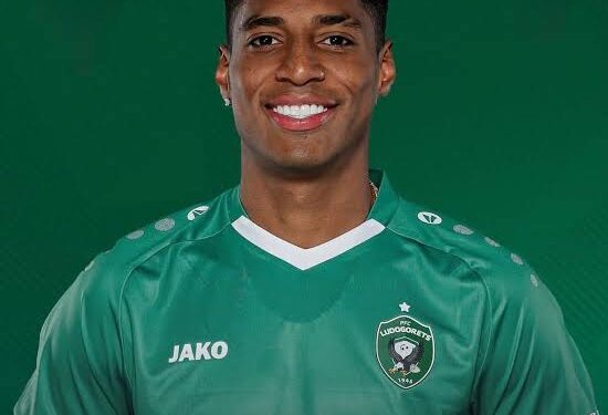 АКТУАЛИЗАЦИЯ: Емерсон Родригес иска да се завърне в Ботев 🟡 и реши да напусне Лудогорец. Свободен агент преди януарския прозорец. (Newssoccer uk)