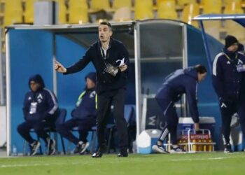 ⚠️ „ТОВА Е ЛУДОСТ!“ Светослав Дяков взриви футбола ни с тежки думи! ⚠️ Защо мачът Монтана – Лудогорец се превърна в скандал? 🏟️ Свърши ли ерата на феърплея в България? 💣 „Липса на уважение!“ – не издържа Веласкес и каза истината право в лицето! Дали „големите“ убиват духа на провинциалния футбол? И защо феновете в Монтана бяха оставени да лъжат? ❌💔