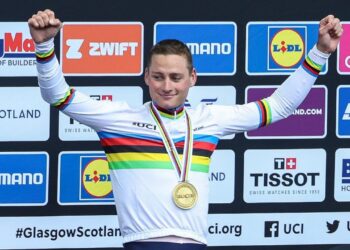 Wereldkampioenschappen van de UCI: Van der Poel wint de regenboogtrui in de wegwedstrijd….. gefeliciteerd!!!