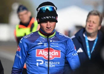 Mathieu doorbreekt de stilte na Roubaix… dit is wat hij over Van Aert zegt 👇