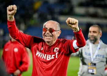 ❤️🔥🏆 Бай Добри за пореден път преживя специална вечер с ЦСКА! 🥹 С емоции до краен предел и сълзи от щастие след спечелването на Купата „Сузам“ на България! 🔴👏