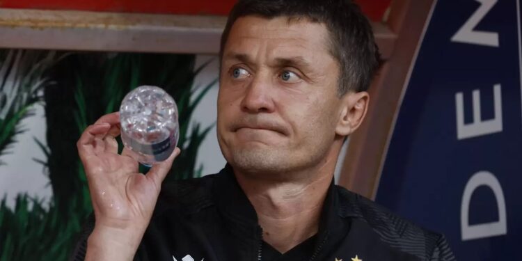 Само няколко дни след като официално беше обявен за старши треньор на Цска София, Христо Янев е предприел дисциплинарни мерки срещу двама играчи…