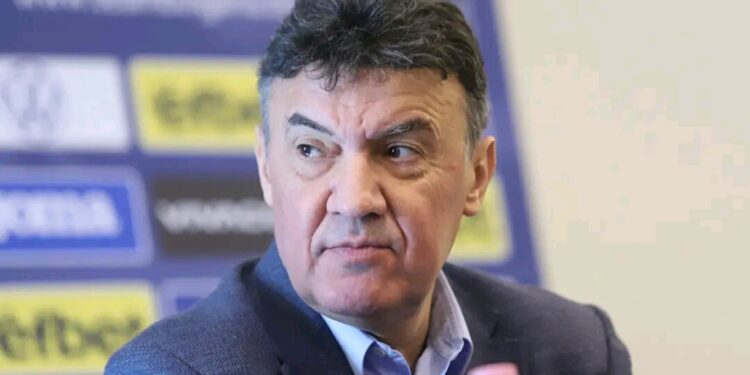 Официално: Фенове на Левски, нека изпратим силата си на Боби Михайлов! В трудни времена най-добре си личи кои сме. Подробности в линка👇