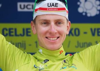 The New Zealand cyclist George Bennett, former teammate of the five-time Tour de France champion in UAE, explains the radical change in mentality and professionalism of the Slovenian star after being humiliated in that Tour three years ago.