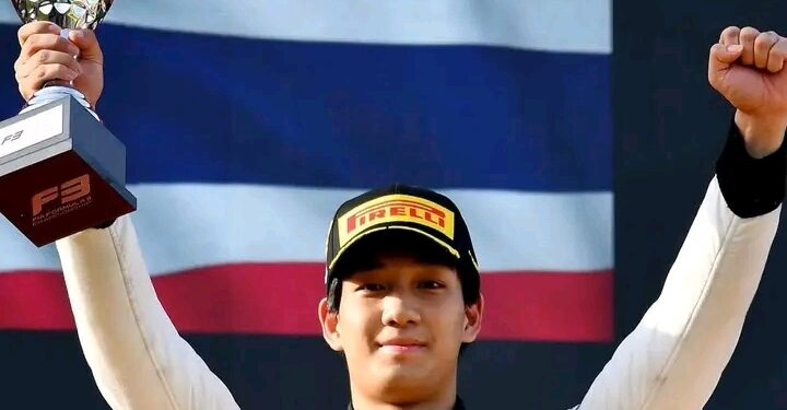🔥🏁 ГОЛЯМ ФИНАЛ НА „МОНЦА“! 🇹🇭🥇 Търн Тасанапол Интрафувасак завърши сезон 2026 във FIA Formula 3 по възможно най-впечатляващия начин – с ПОБЕДА в основното състезание! 😱  Тайландският талант записа третия си успех за годината и сложи силен край на кампанията си. Какво ли предстои за него след този впечатляващ финал? 👀  👉 Всички подробности – линкът е в коментарите!  #FIAF3 #Monza