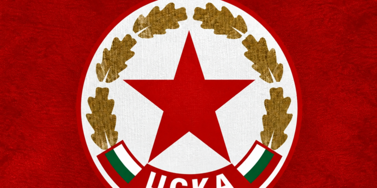 ЦСКА С ГОЛЯМА НОВИНА ЗА „БЪЛГАРСКА АРМИЯ“! ЗАВРЪЩАНЕТО Е СЪВСЕМ СКОРО! Нещо голямо се случва зад кулисите! „Армията“ е все по-близо до момента, който феновете чакат толкова дълго. Но защо около финалните стъпки има толкова напрежение? Има ли детайли, които още не са извадени на светло? И кой всъщност дърпа конците зад сцената? Едно е сигурно — ЗАВРЪЩАНЕТО НАБЛИЖАВА! Цялата информация и най-интересните детайли — линкът е в коментарите! #ЦСКА #Армията