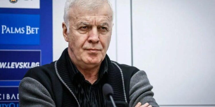 Наско Сираков, президент на футболен клуб „Левски“ (София), обясни от какво е недоволен.