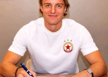 СДЕЛКАТА Е ГОТОВА! 🤝🔴ЦСКА СОФИЯ ЗАВЪРШВА ПЪРВИЯ СИ ТРАНСФЕР ЗА МАРКУС ГИСДОЛ, ЦСКА ПОДПИСВА СЕБАСТИАН БОРНАУ ОТ ГЕРМАНСКОТО ПЪРВЕНСТВО, С КОГОТО НОВИЯТ ТРЕНЬОР МАРКУС ГИСДОЛ Е РАБОТИЛ ПРЕДИ ТОВА В ГЕРМАНИЯ, СЕГА ТОЙ Е ФУТБОЛИСТ НА ЦСКА СОФИЯ И ПОДПИСВА 4-ГОДИШЕН ДОГОВОР