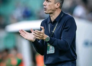 Хулио Веласкес освобождава списък с играчи, от които вече няма нужда в Левски София и които трябва да си намерят нови клубове през януари  играч №4 в този списък ще ви изненада