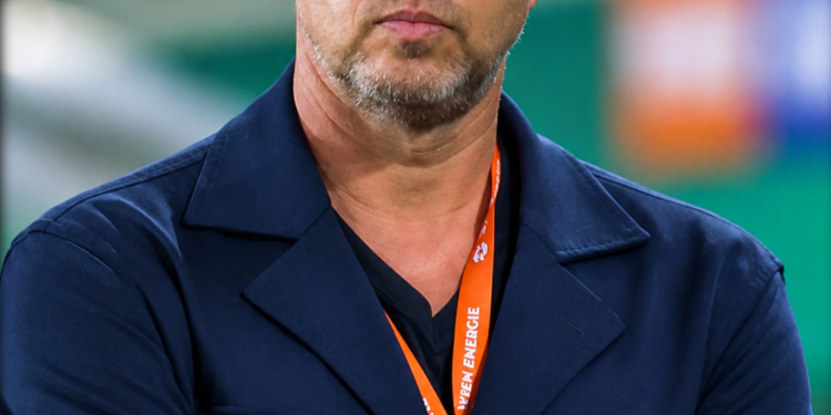 ȘTIRE OFICIALĂ: Antrenorul principal al FCSB, Laurențiu Reghecampf, și-a anunțat plecarea…
