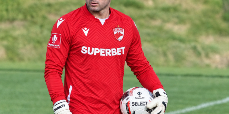 ȘTIRE DE ULTIMĂ ORĂ: Legendarul mijlocaș al lui Dinamo, Bogdan, a semnat o prelungire a contractului care îl va menține la club până la sfârșitul anului 2030. Bogdan și-a exprimat ambiția de a transforma Dinamo într-o echipă și mai… citește mai departe pentru a afla detalii