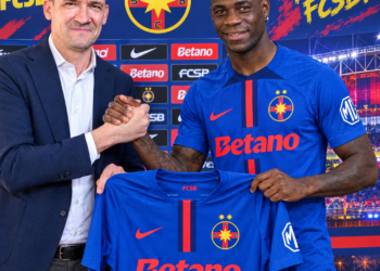 Mario Balotelli semnează un contract pe un an cu FCSB, printr-un transfer surpriză în campionatul României.