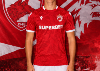 ȘTIRI DE ULTIMĂ ORĂ: Președintele Andrei Nicolescu confirmă prelungirea contractului lui George Pușcaș, o mișcare majoră pentru a asigura viitorul ofensiv al lui Dinamo. Anunțând o prelungire semnificativă a contractului.