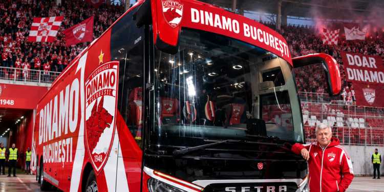 Cornel Dinu donează un autocar nou-nouț clubului Dinamo București, în semn de recunoștință pentru tot ce a făcut clubul pentru el de-a lungul carierei sale.