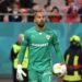 Portarul Devis Epassy își anunță retragerea și plecarea de la Dinamo…